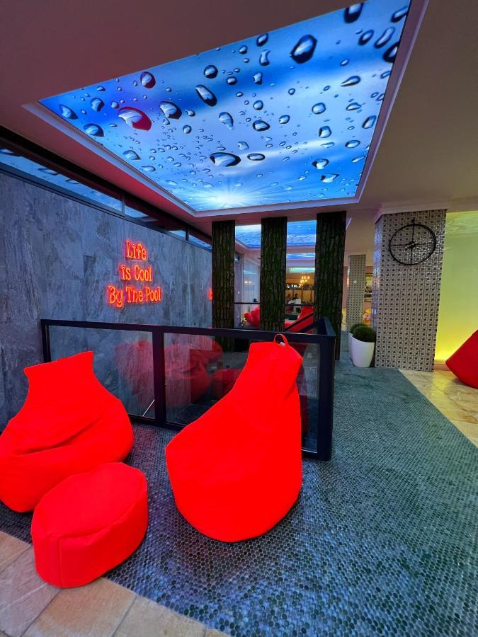 Hotel Sara & Spa Pristina Exterior foto